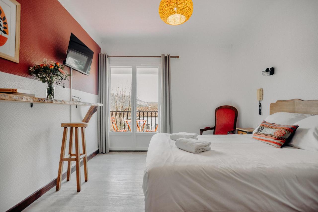 Logis Hotel Restaurant Espelletenia Larceveau-Arros-Cibits 외부 사진