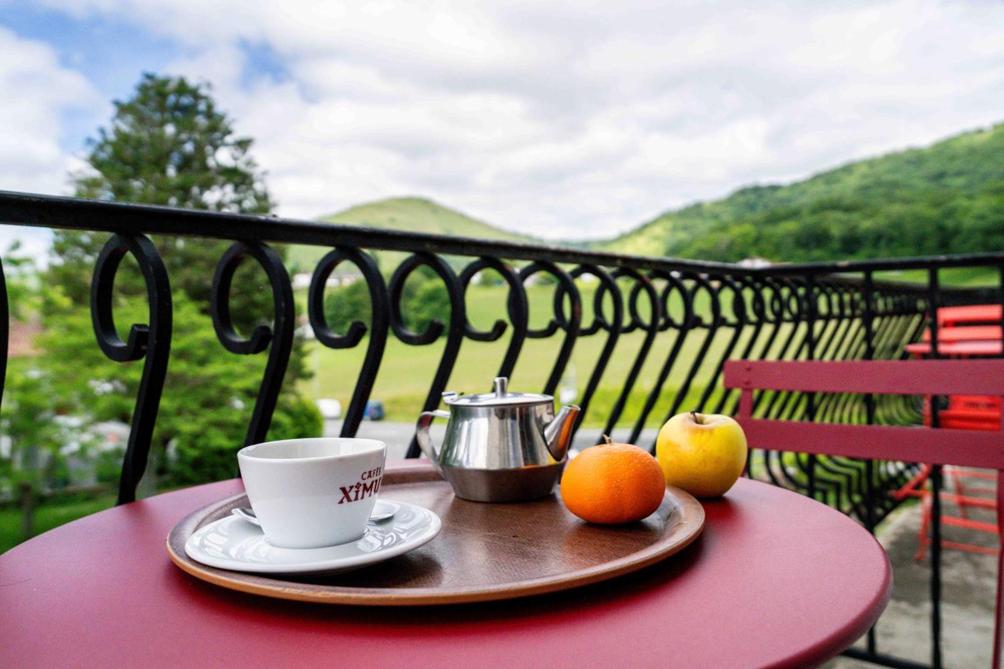 Logis Hotel Restaurant Espelletenia Larceveau-Arros-Cibits 외부 사진